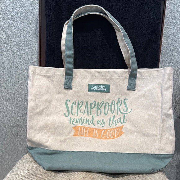 Creative Memories Cream and Green Tote Bag with Relaxed Design - Picture 2 of 3
